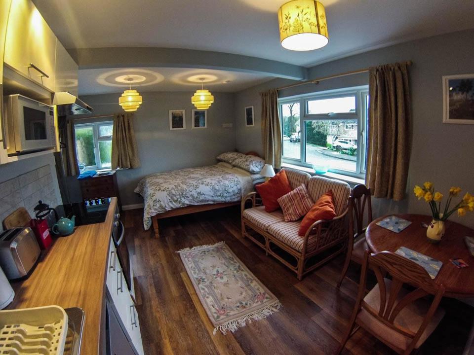 Cheltenham Studio Apartment Exteriör bild